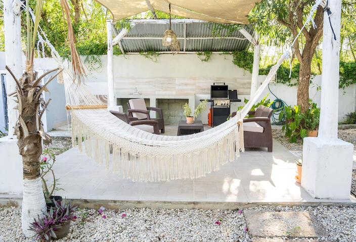 Apartamento jardín: pérgola con lounge y BBQ